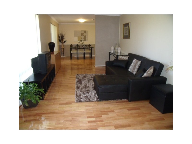 5 Charrington Court, Leeming WA 6149