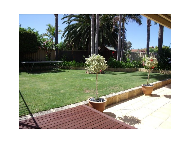 5 Charrington Court, Leeming WA 6149