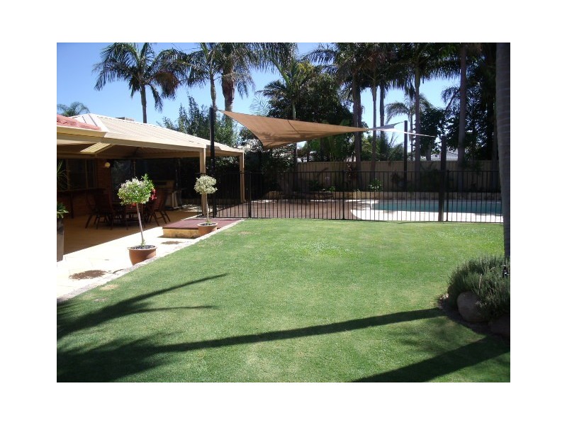 5 Charrington Court, Leeming WA 6149