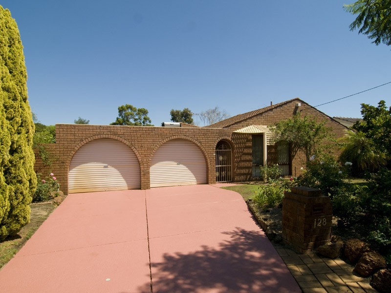 128 Parry Avenue, Bull Creek WA 6149