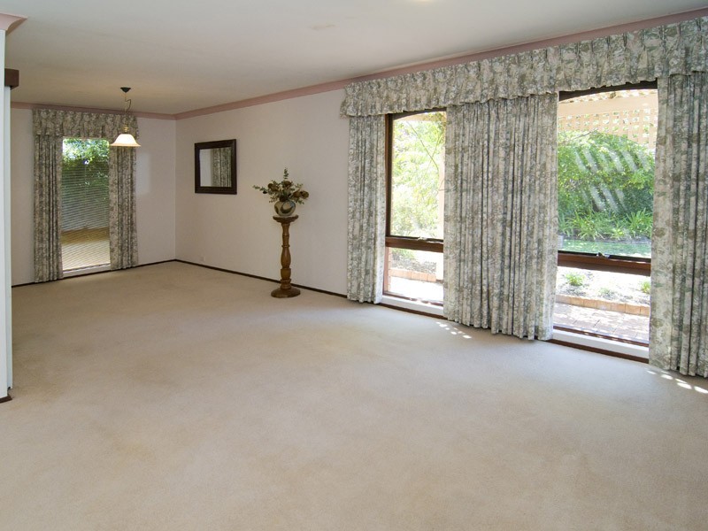 128 Parry Avenue, Bull Creek WA 6149