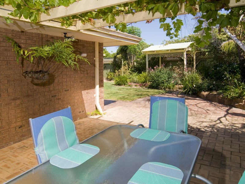 128 Parry Avenue, Bull Creek WA 6149