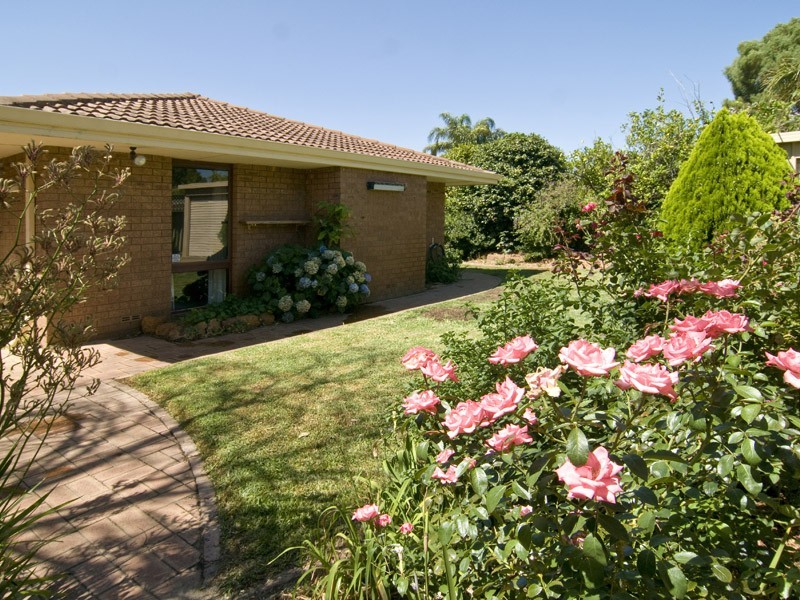 128 Parry Avenue, Bull Creek WA 6149
