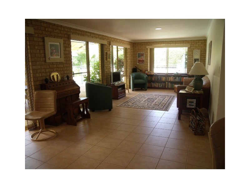 27 Brockman Avenue, Bull Creek WA 6149