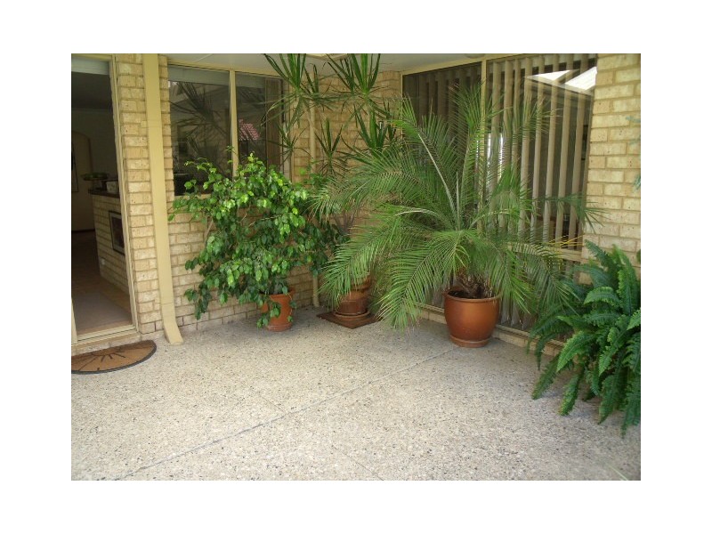 27 Brockman Avenue, Bull Creek WA 6149