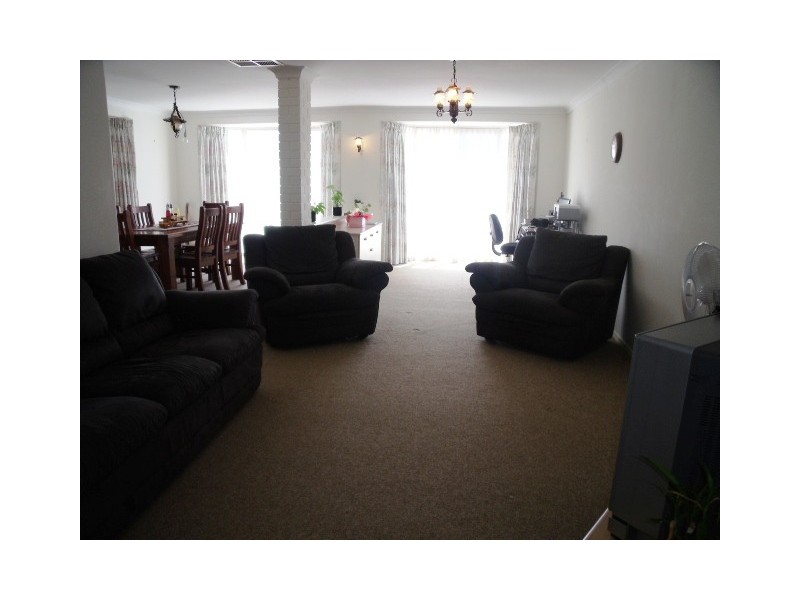 24 Whittaker Crescent, Bull Creek WA 6149