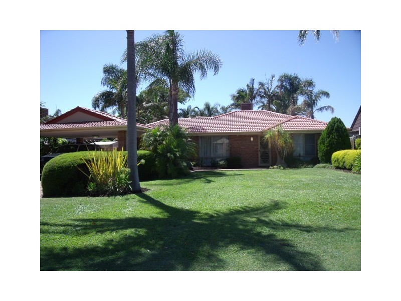 5 Charrington Court, Leeming WA 6149