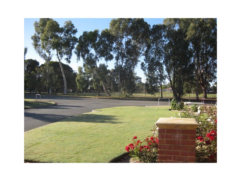 2 Oakland Heights, Leeming WA 6149