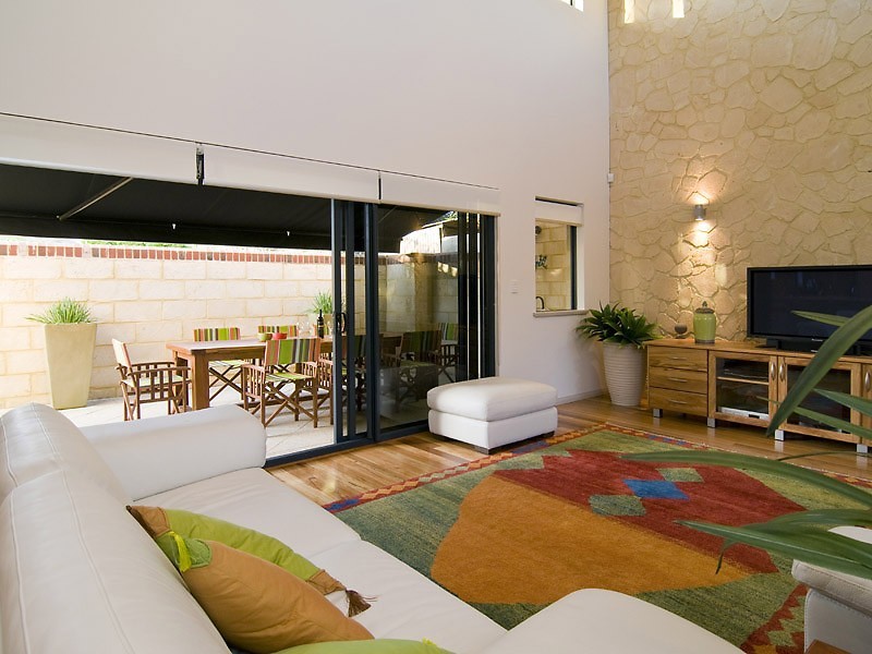 A/10 Grey Street, Fremantle WA 6160