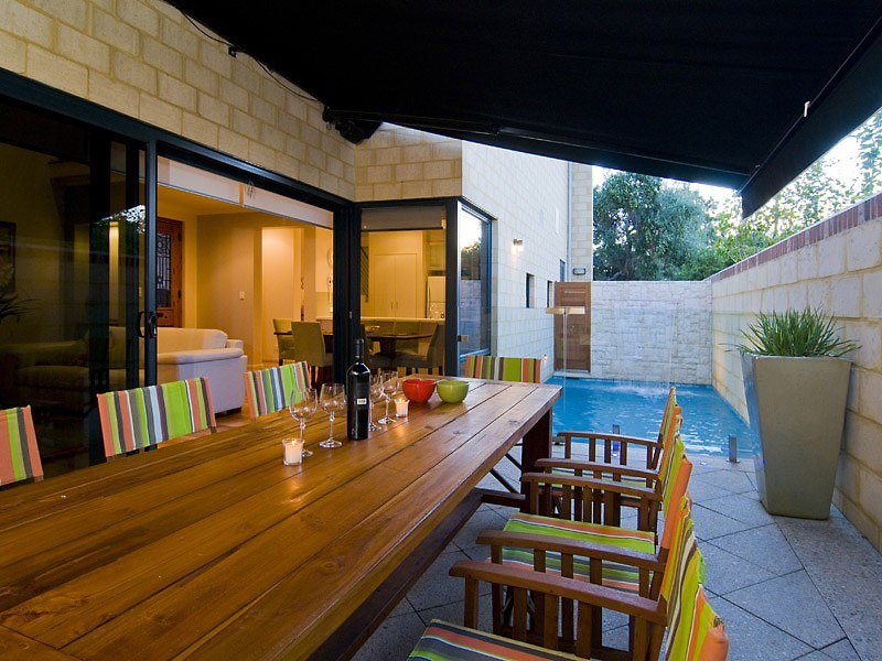 A/10 Grey Street, Fremantle WA 6160