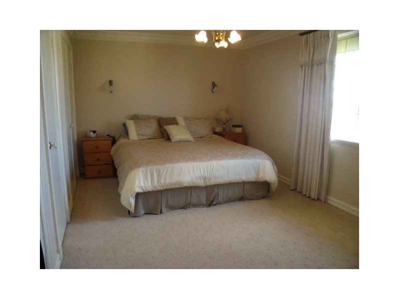 7 Witney Place, Leeming WA 6149