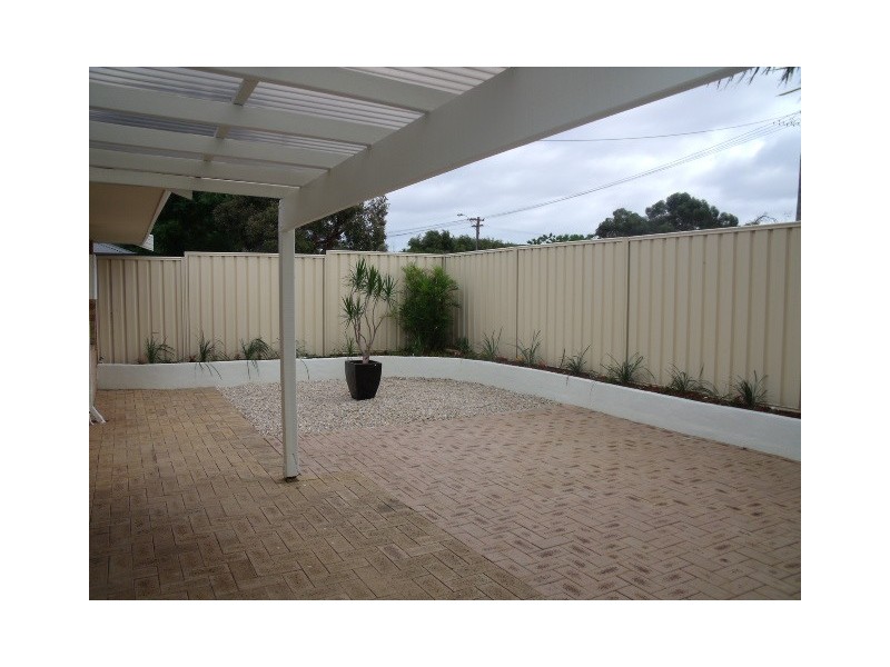 A/5 Adamson Road, Brentwood WA 6153