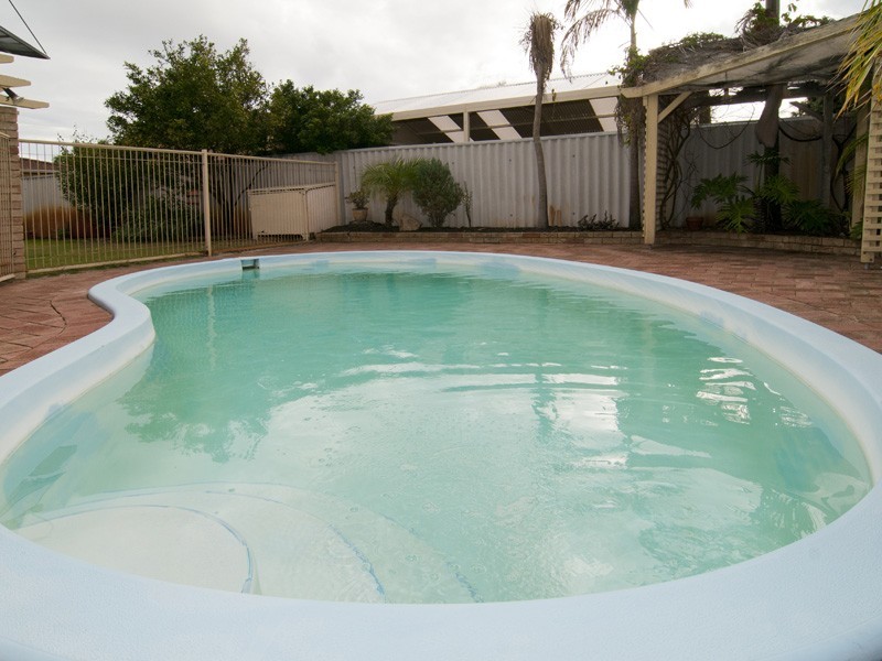 33 Calley Drive, Leeming WA 6149