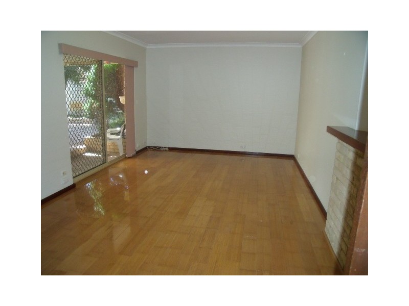 33 Calley Drive, Leeming WA 6149
