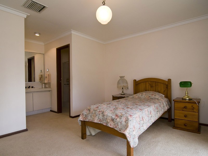 15 Clifford Street, Bull Creek WA 6149