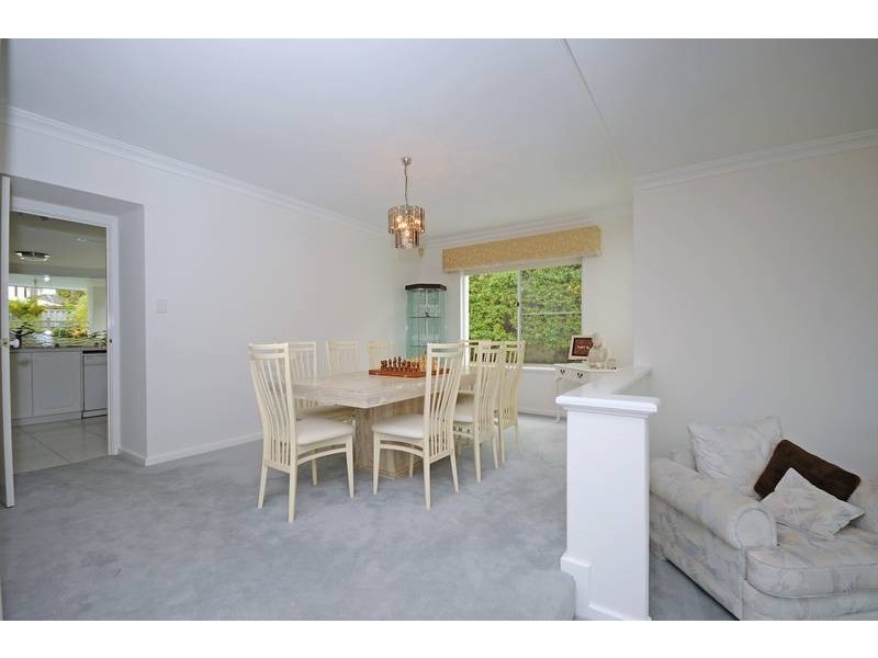 9 Sellen Court, Leeming WA 6149