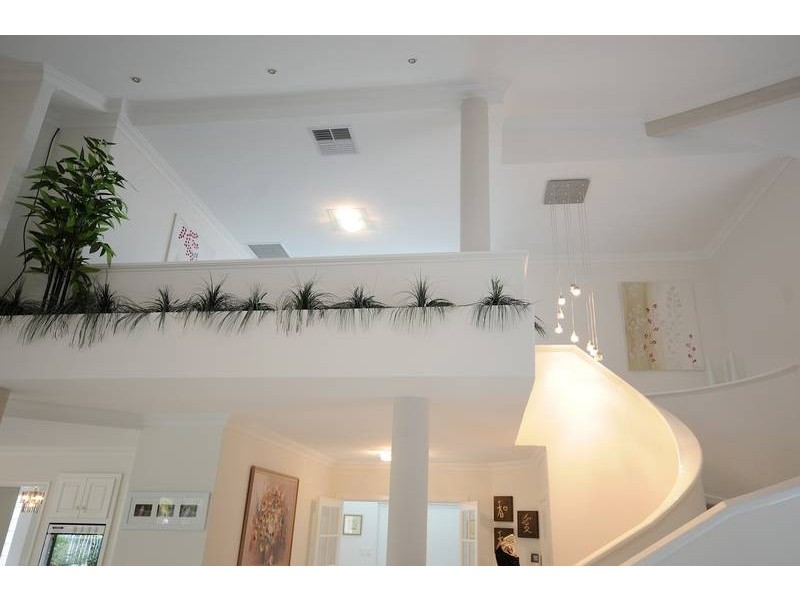 9 Sellen Court, Leeming WA 6149