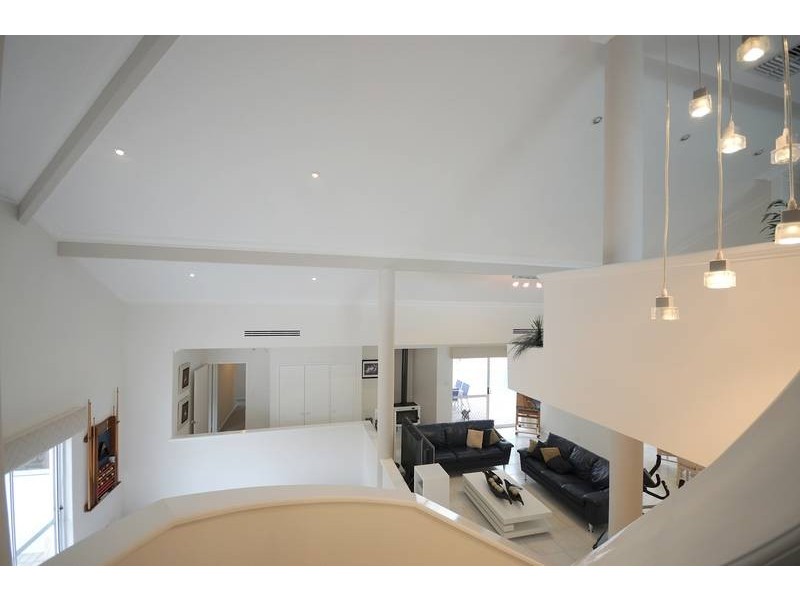 9 Sellen Court, Leeming WA 6149