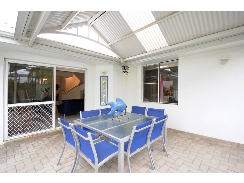 9 Sellen Court, Leeming WA 6149