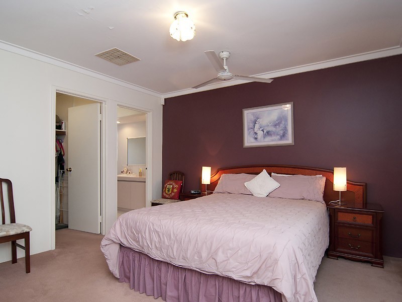 148 Forest Lakes Drive, Thornlie WA 6108