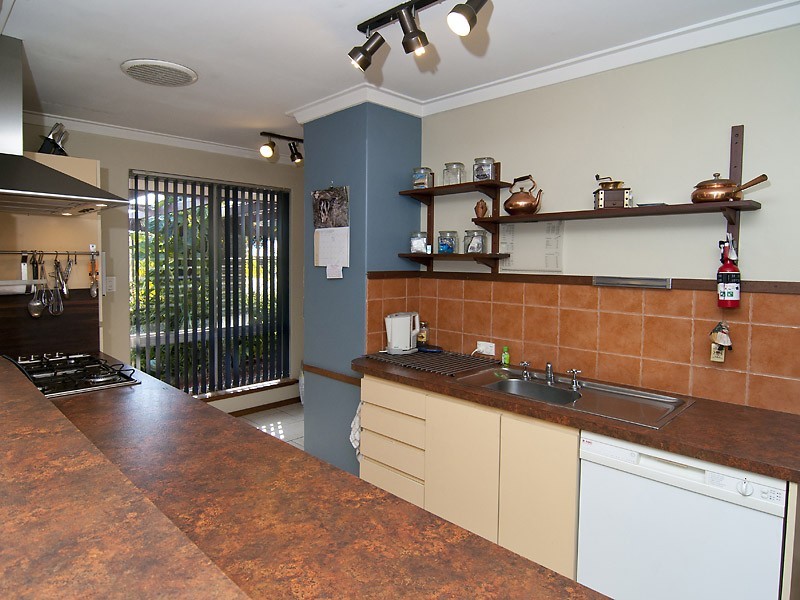 15 Endeavour Ave, Bull Creek WA 6149