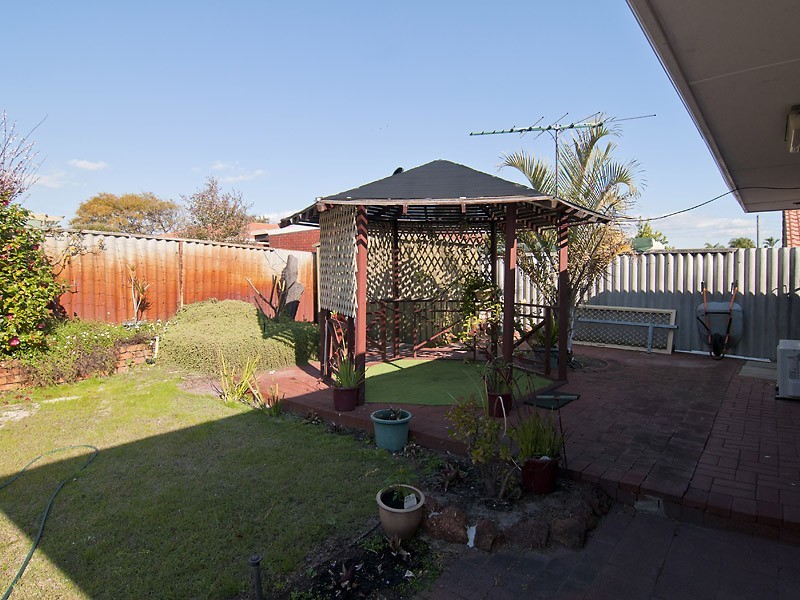 15 Endeavour Ave, Bull Creek WA 6149