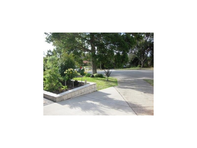 5 Lewis Close, Bull Creek WA 6149