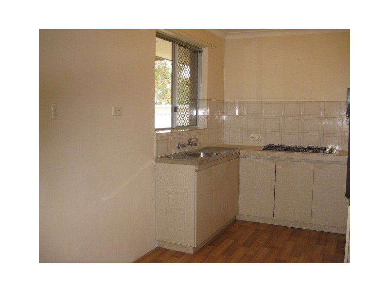 8 South Lake Drive, South Lake WA 6164