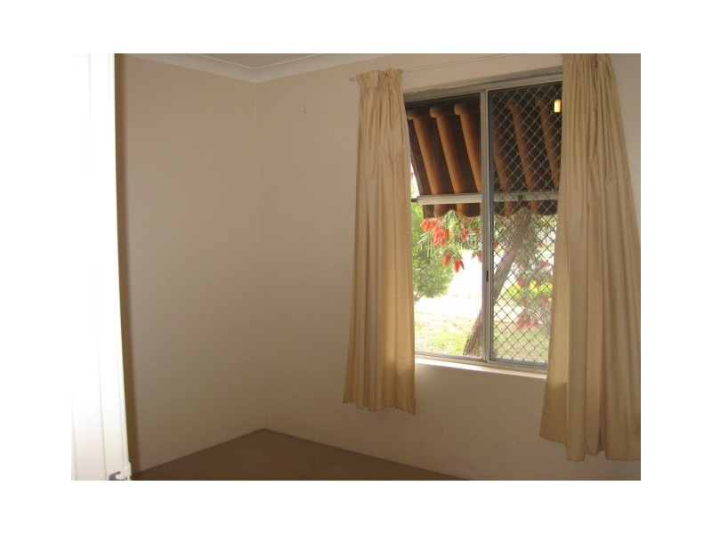 8 South Lake Drive, South Lake WA 6164