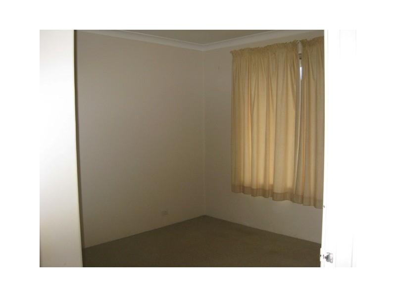 8 South Lake Drive, South Lake WA 6164