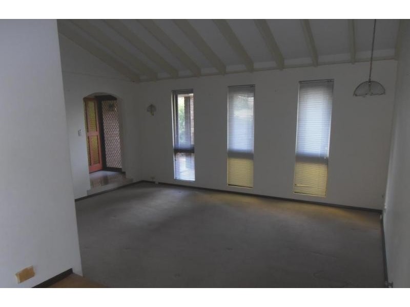 14 More Crescent, Bull Creek WA 6149