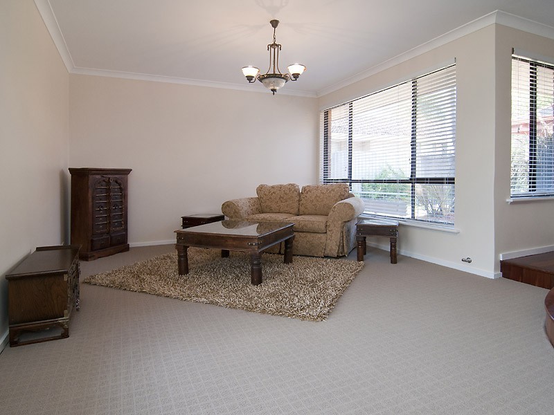 7 Kershaw Gardens, Leeming WA 6149