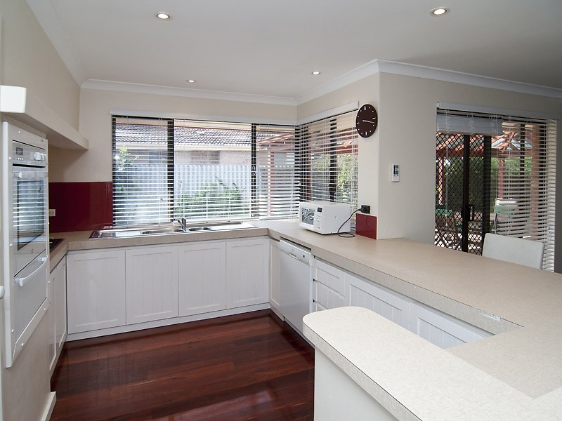 7 Kershaw Gardens, Leeming WA 6149