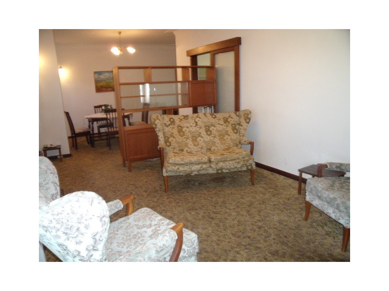 5 Bowling Place, Melville WA 6156