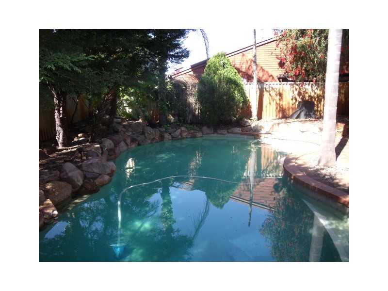 1 Hewison Street, Leeming WA 6149