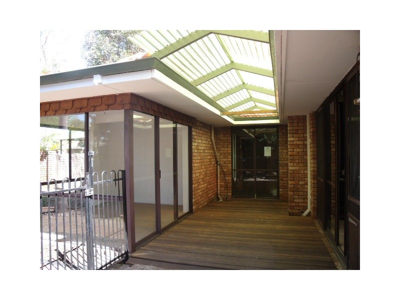 1 Hewison Street, Leeming WA 6149