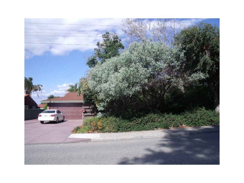 61 Dean Road, Bateman WA 6150