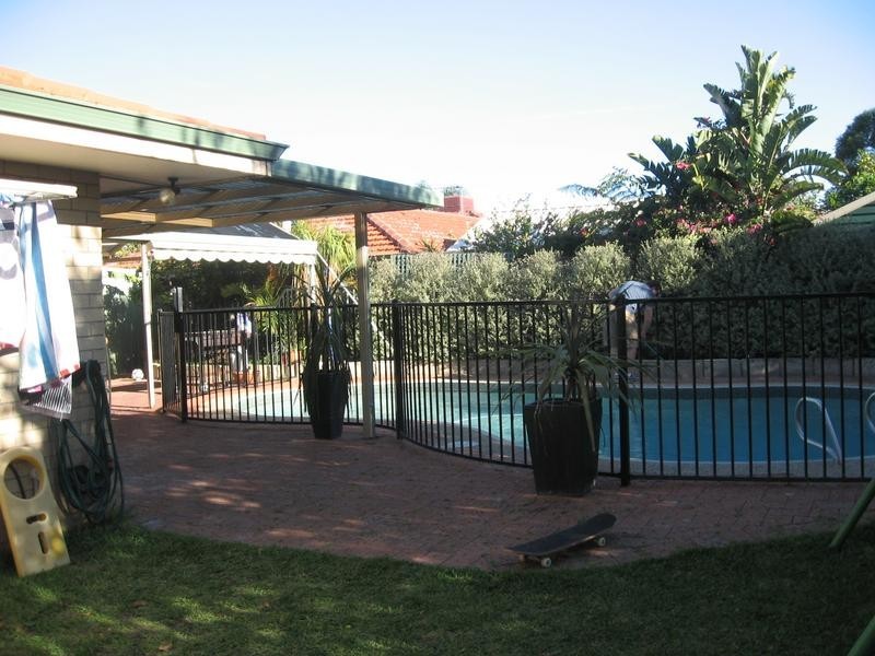 13 Vigors Avenue, Bull Creek WA 6149