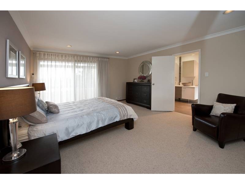 8 Tintal Way, Bateman WA 6150