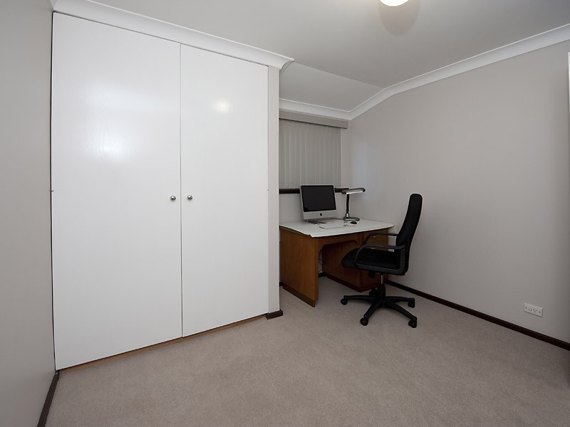 18 Findlay Road, Leeming WA 6149