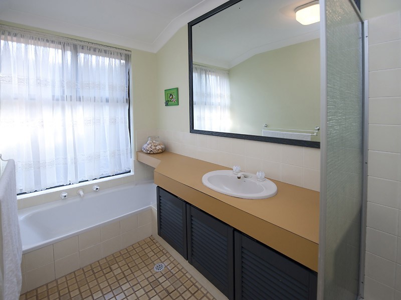 18 Findlay Road, Leeming WA 6149