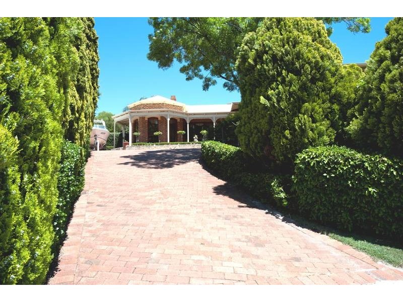 6 Wade Court, Leeming WA 6149
