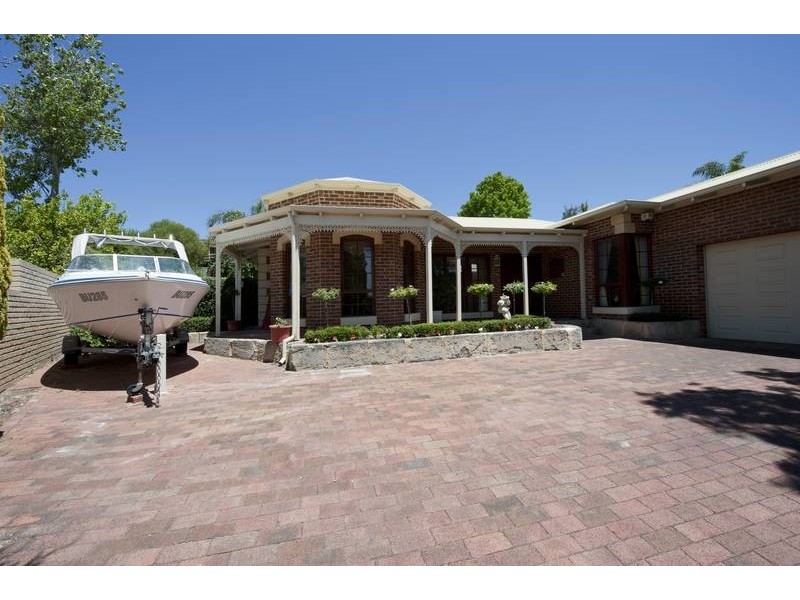 6 Wade Court, Leeming WA 6149