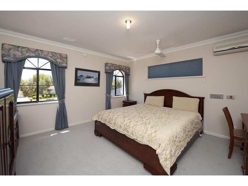 7 Wilding Place, Bull Creek WA 6149