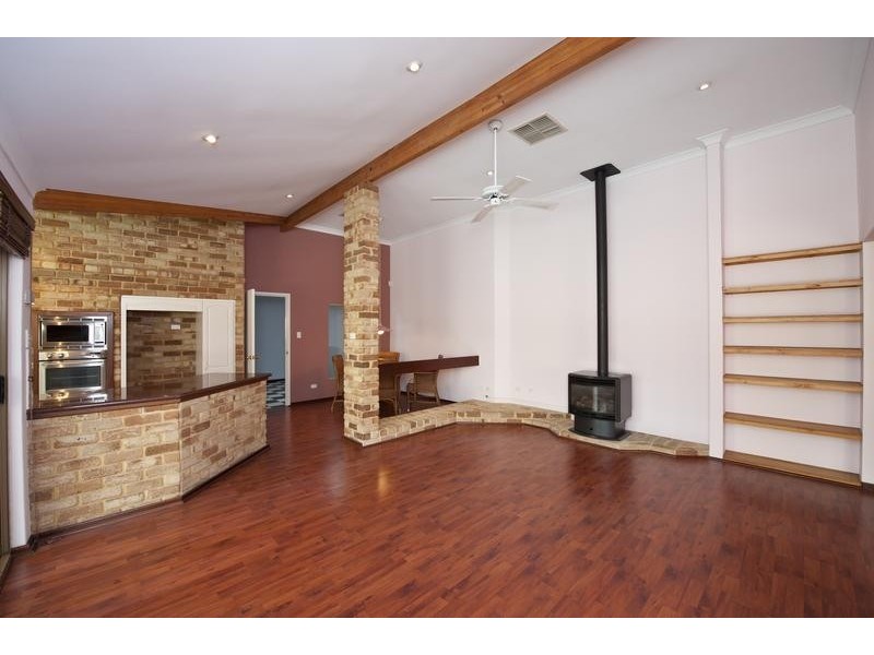 2 Ridley Court, Leeming WA 6149