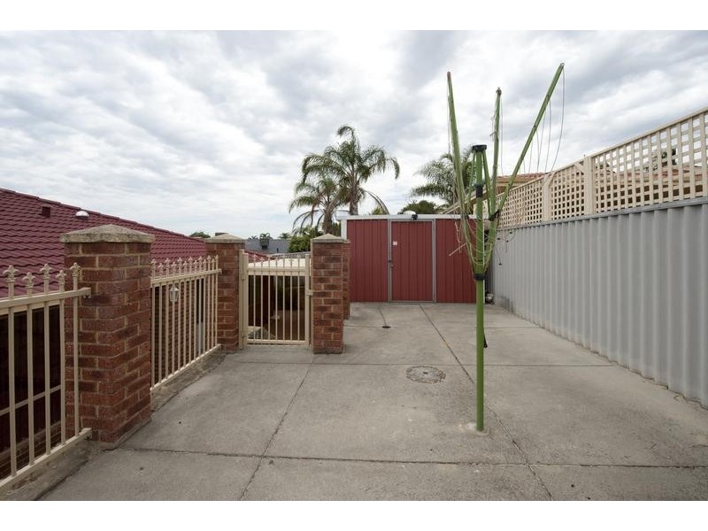 2 Ridley Court, Leeming WA 6149