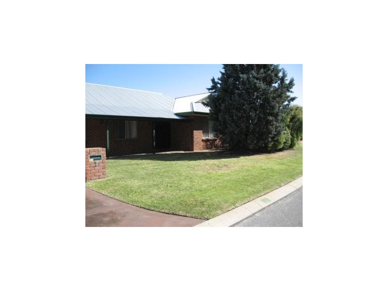 1 Brandwood Gardens, Leeming WA 6149