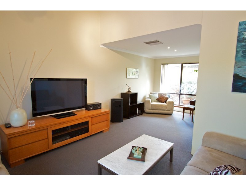 13 Whethered Street, Leeming WA 6149