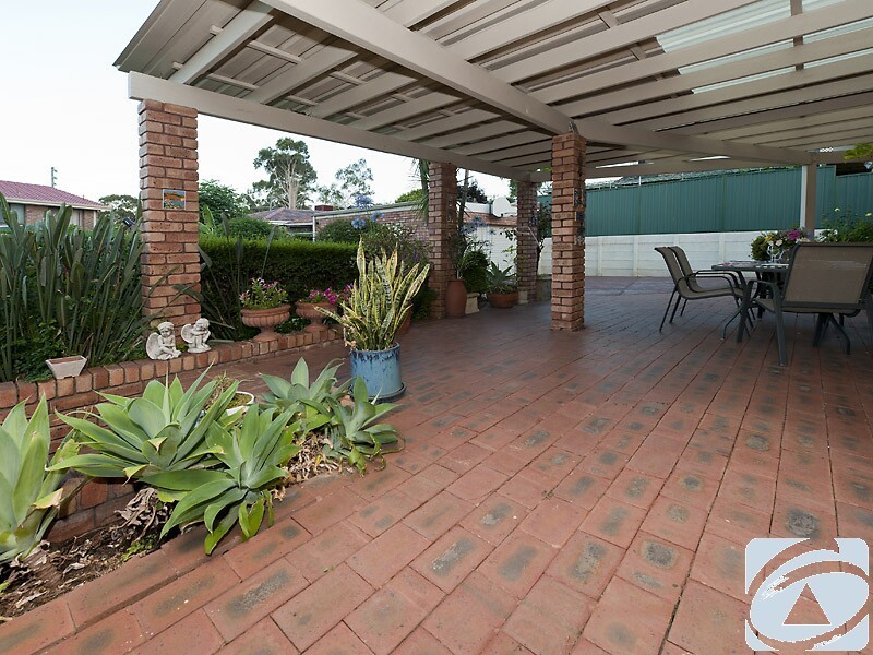 4 Rowley Place, Bull Creek WA 6149