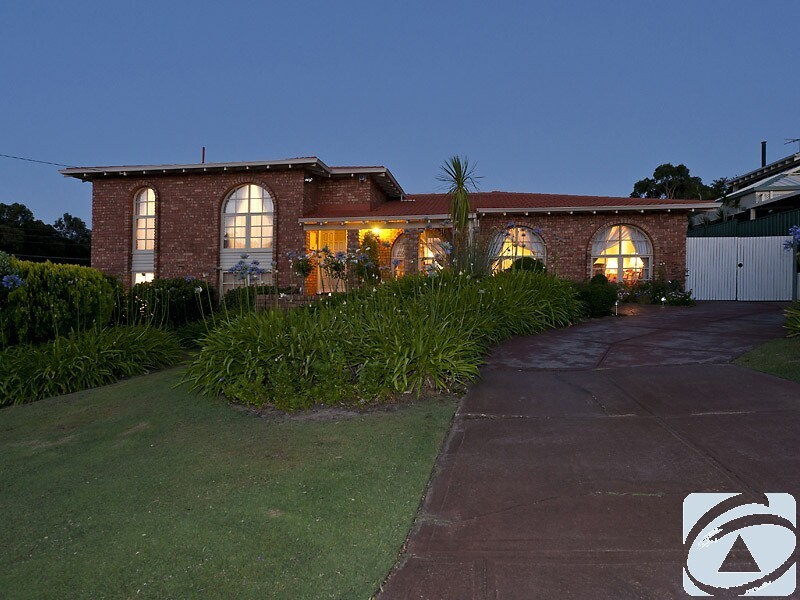 4 Rowley Place, Bull Creek WA 6149
